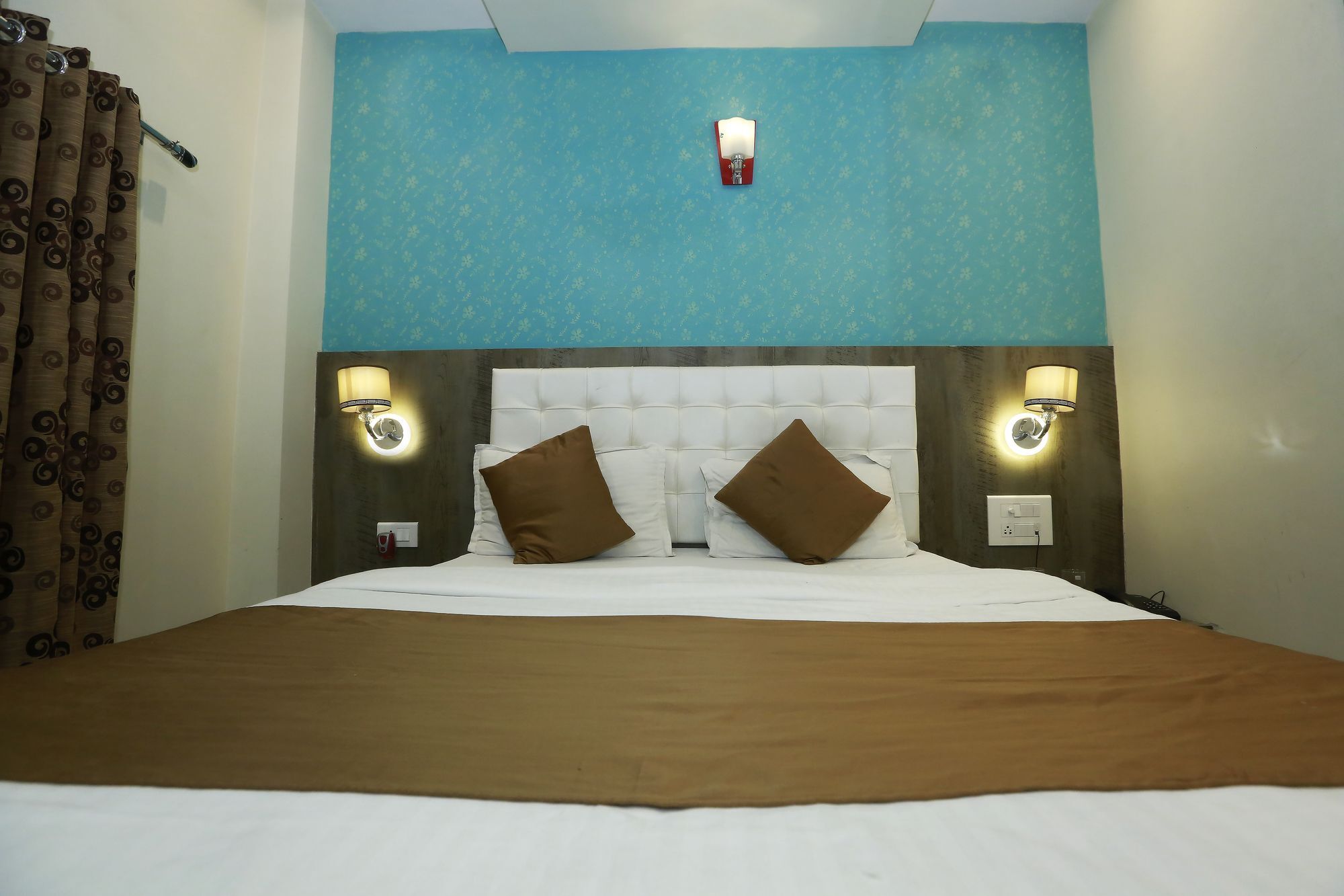 Hotel Grace Inn Bombaj Zewnętrze zdjęcie
