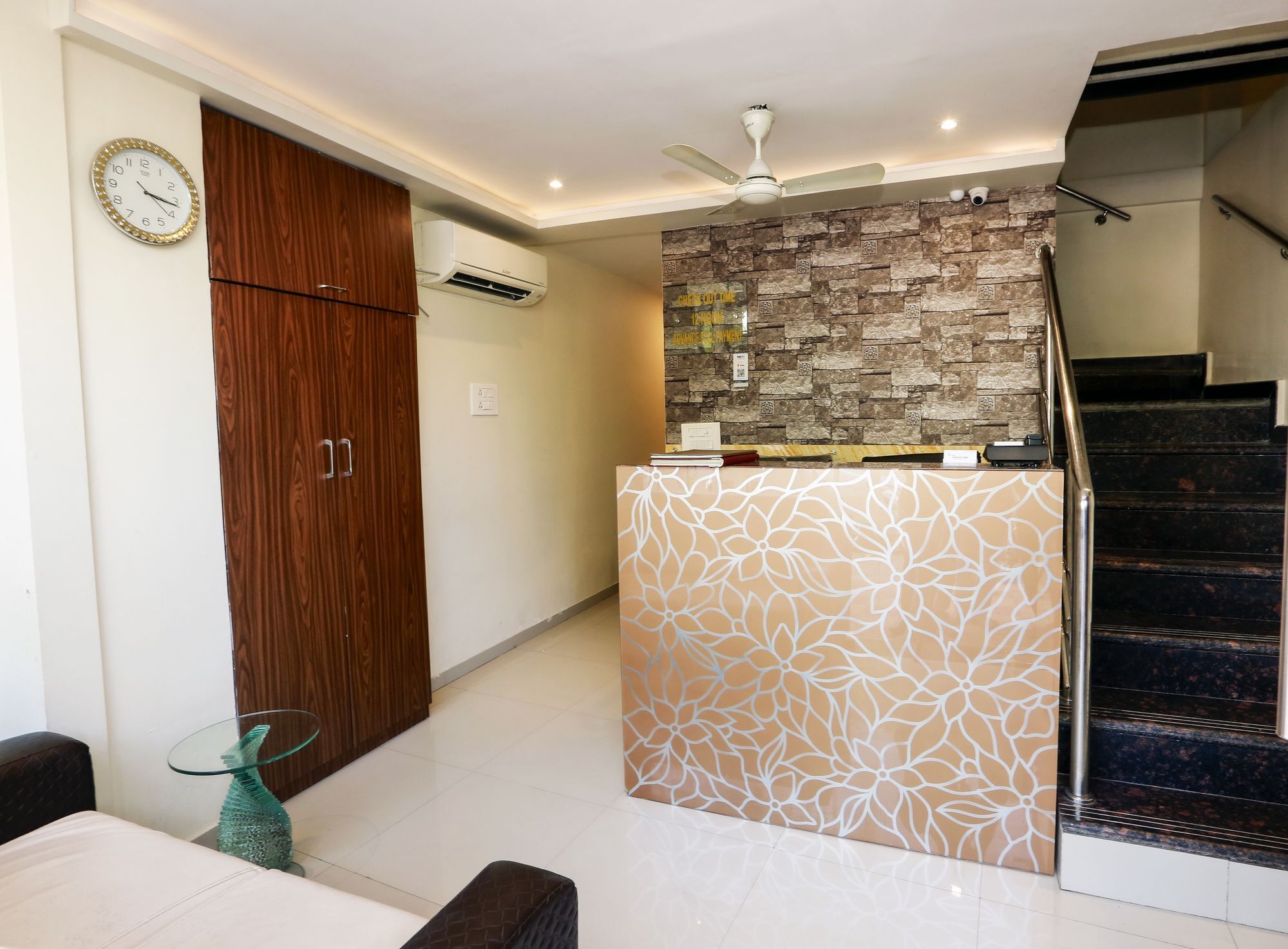 Hotel Grace Inn Bombaj Zewnętrze zdjęcie