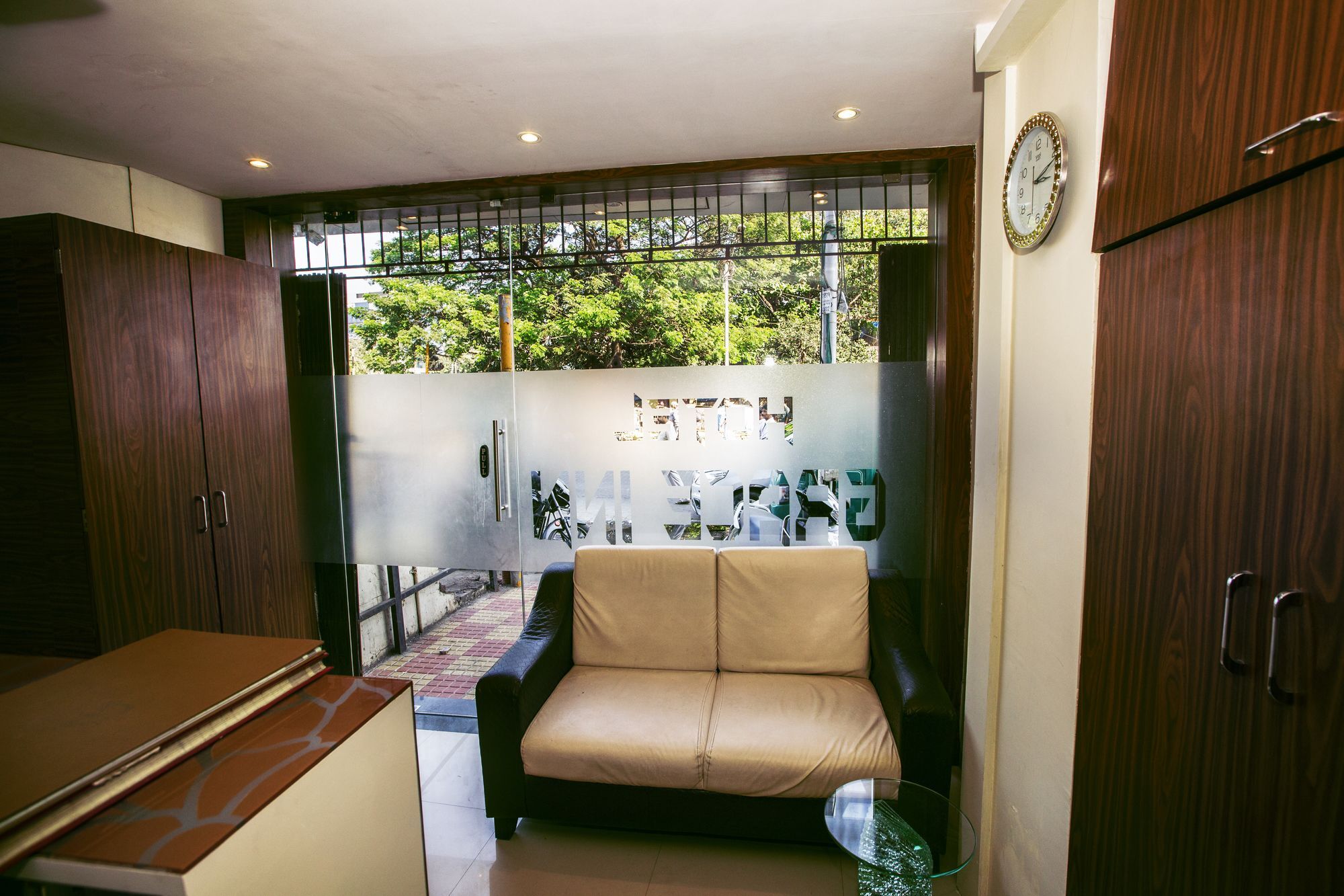 Hotel Grace Inn Bombaj Zewnętrze zdjęcie